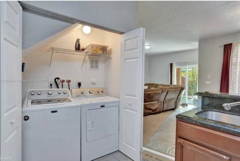 Building Photo - 1212 Santa Catalina Ln