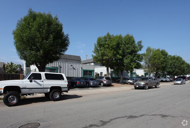 Primary Photo - Greenwood Apartments