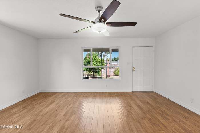 Building Photo - 8761 Woodley Ave