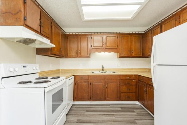 Building Photo - 3104 Kinwood Dr