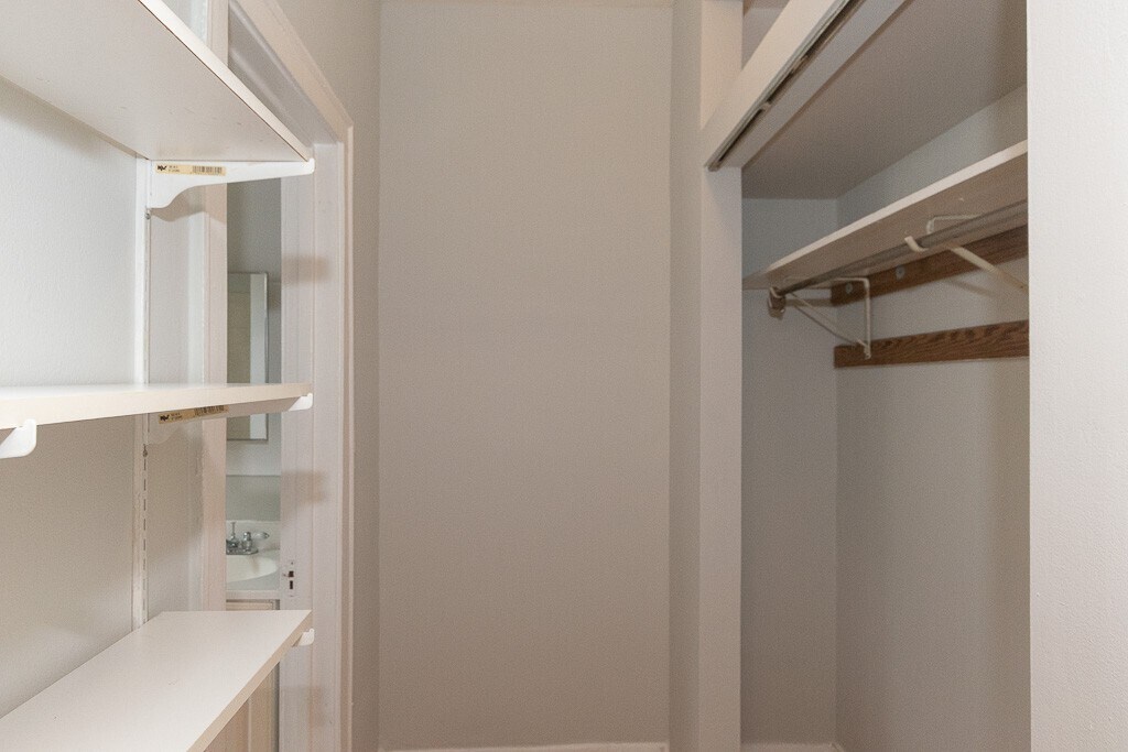 Building Photo - 2832 N Burling