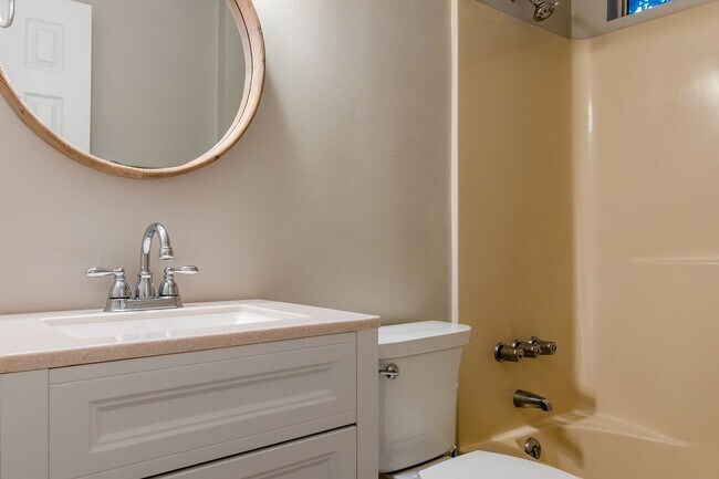 Building Photo - 3/2 located in Ft. Walton Beach