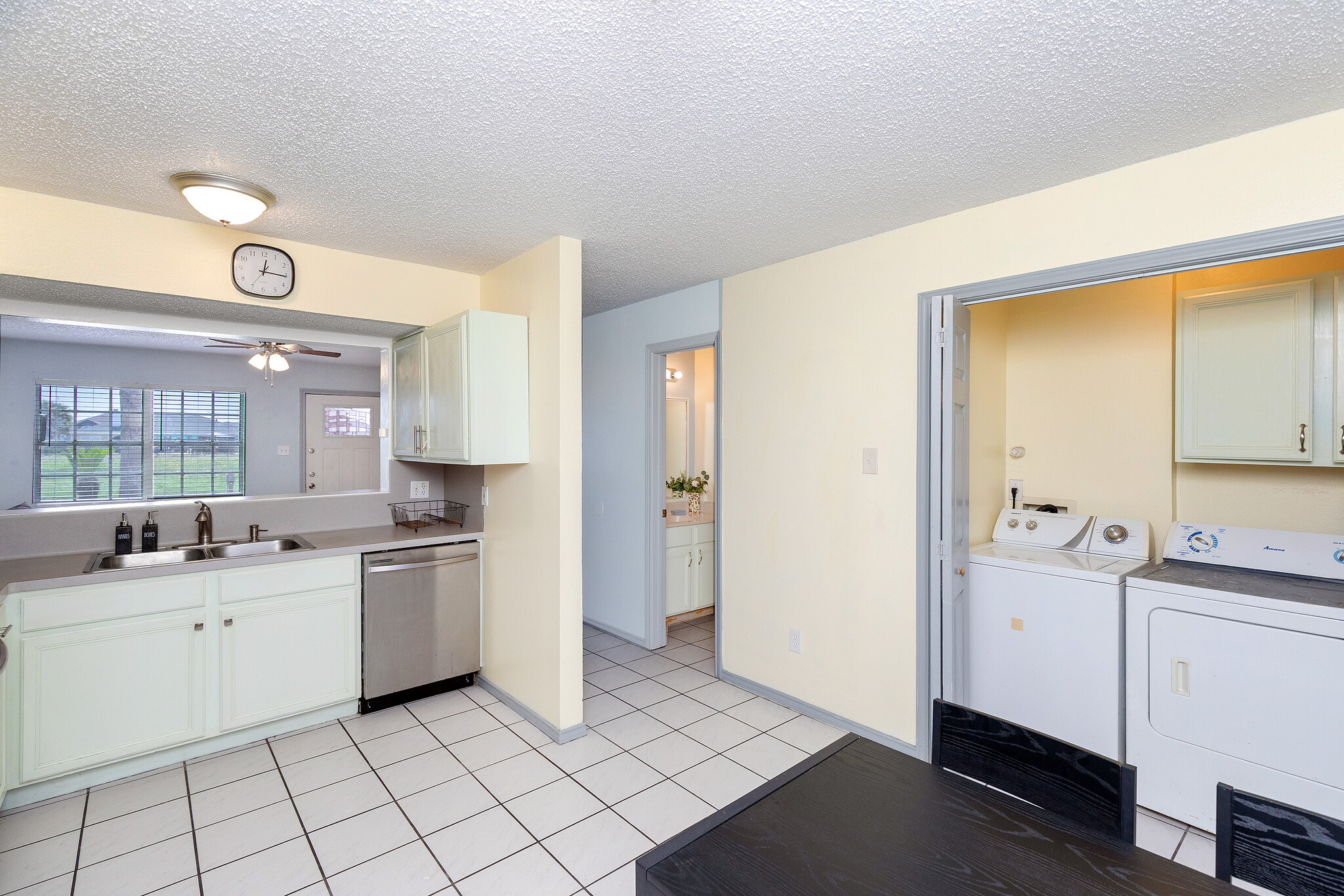 Building Photo - 15622 Cruiser St