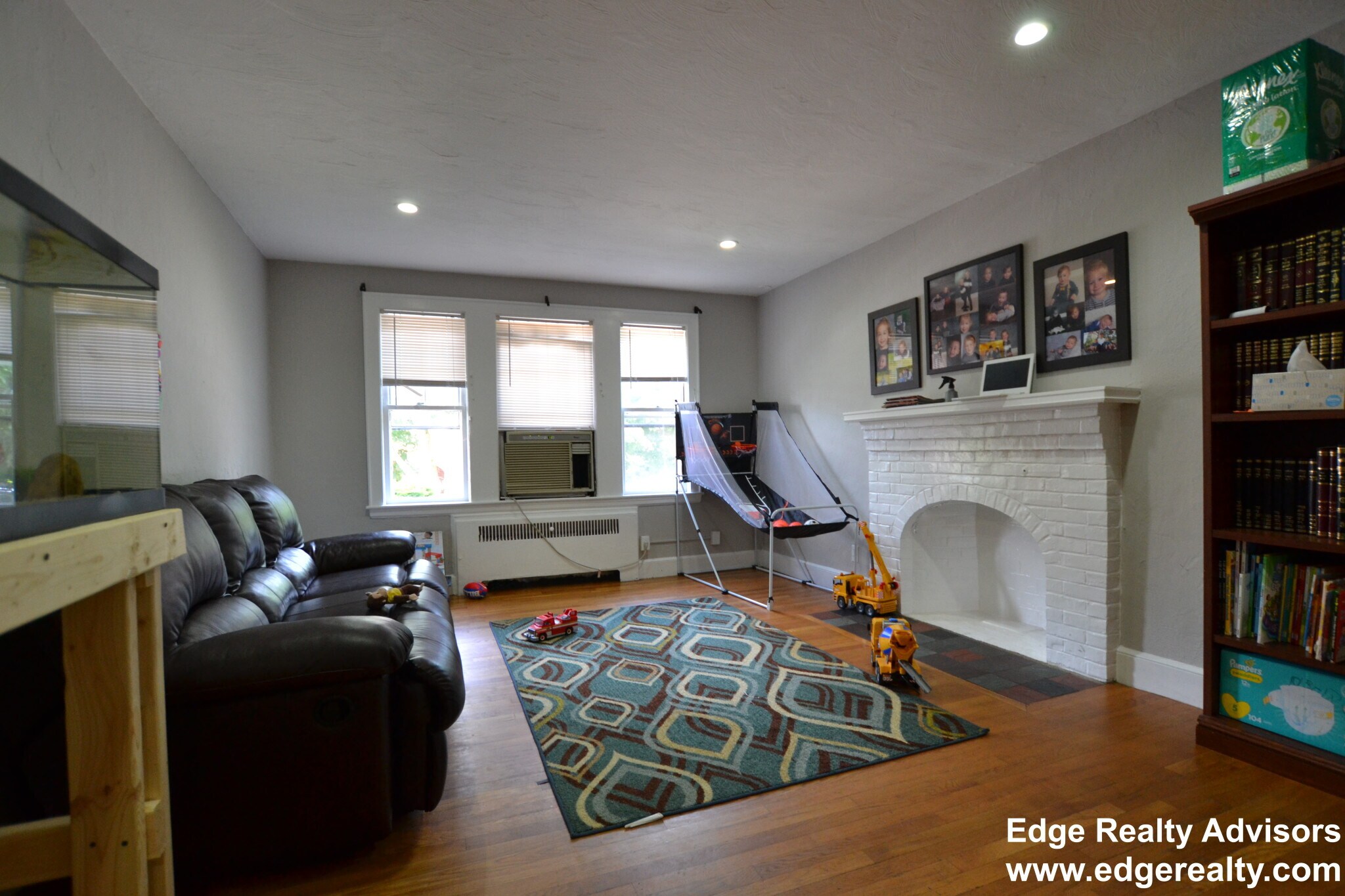 Building Photo - 6 Portina Rd