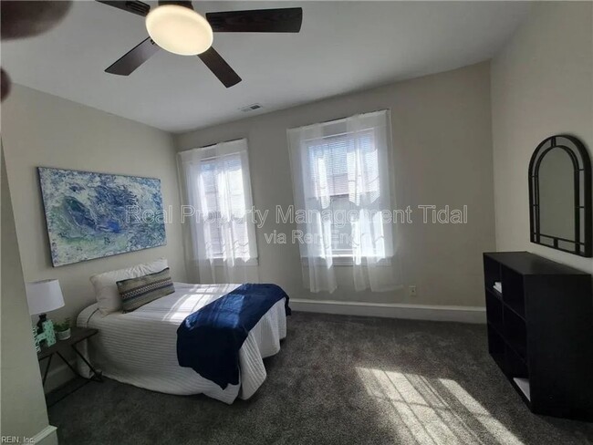 Building Photo - 1020 23rd St