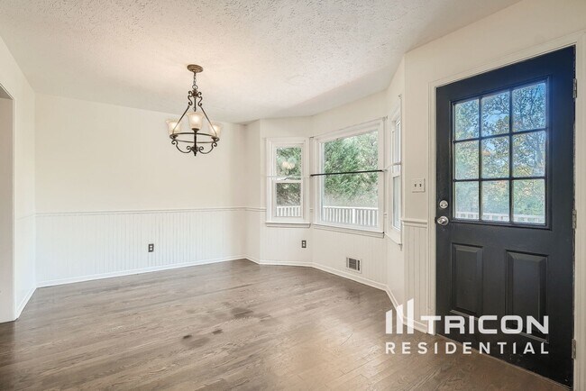 Building Photo - 75 Picketts Ridge Ct