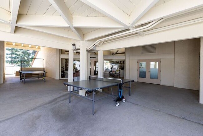 Building Photo - Sweeping Views! Rare and Peaceful 5-home e...