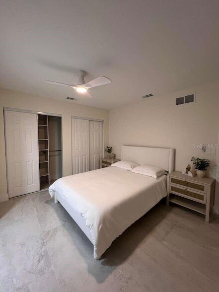 Building Photo - 8240 Cypress Lake Dr