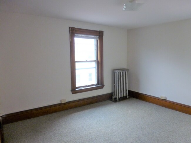 Building Photo - 111 N Winooski Ave