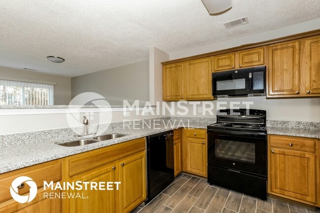 Building Photo - 5319 Creekview Way