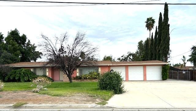Primary Photo - 1777 E Oakland Ave