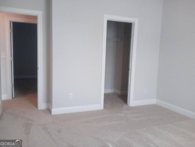 Building Photo - 124 Vivian Ln