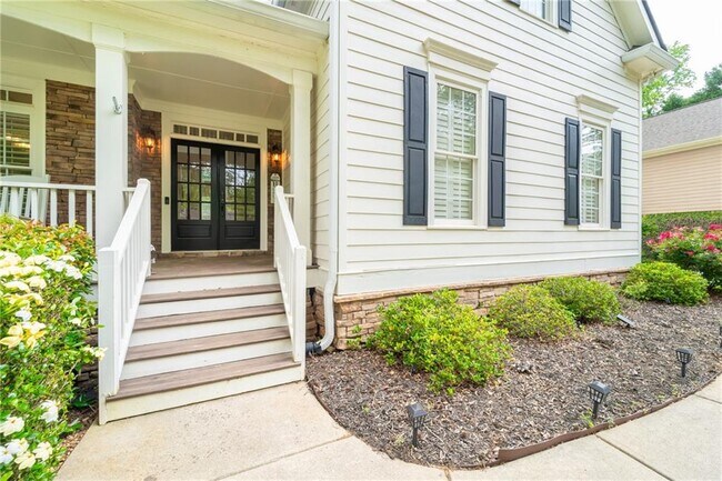 Building Photo - 313 Oak Hill Ln