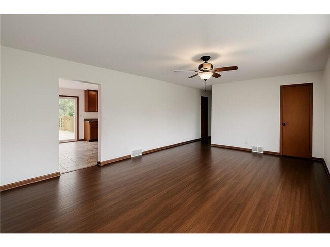 Primary Photo - 1221 Vincent Pl