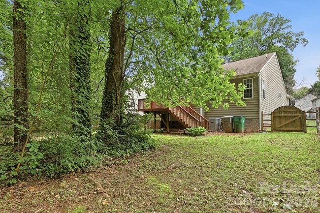 Building Photo - 2830 Black Walnut Ln