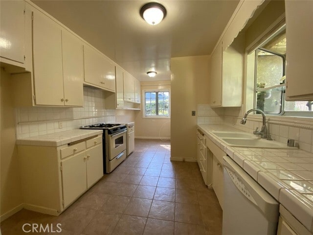 Building Photo - 3337 Parkvista Dr