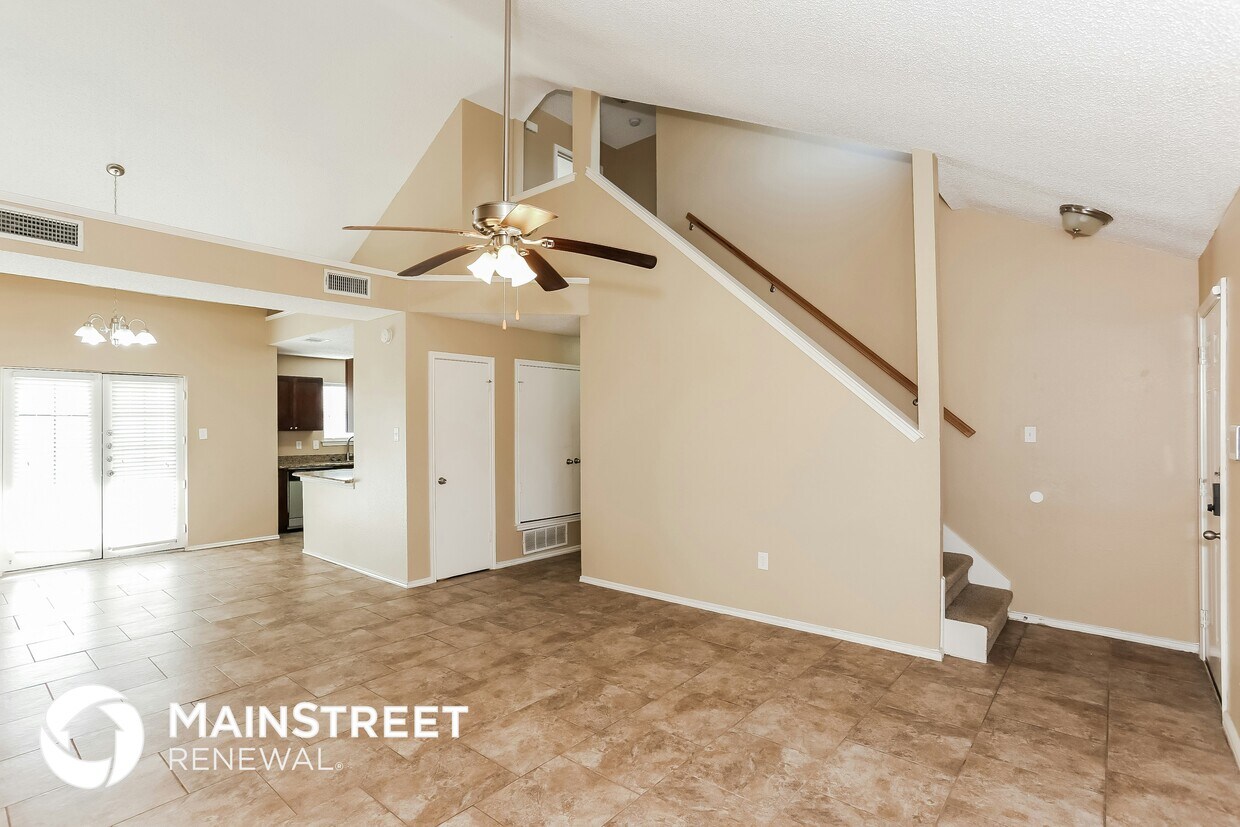 Building Photo - 945 Thorton Dr