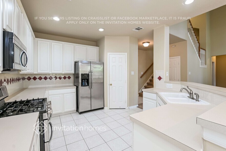 Building Photo - 43 S Acacia Park Cir
