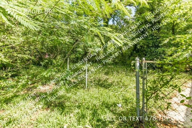 Building Photo - 1055 Radio Dr