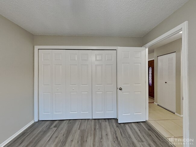 Building Photo - 12765 Ohio Woods Ln