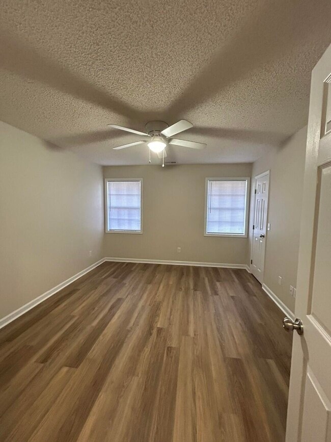 Building Photo - 3395 Bolden Ln