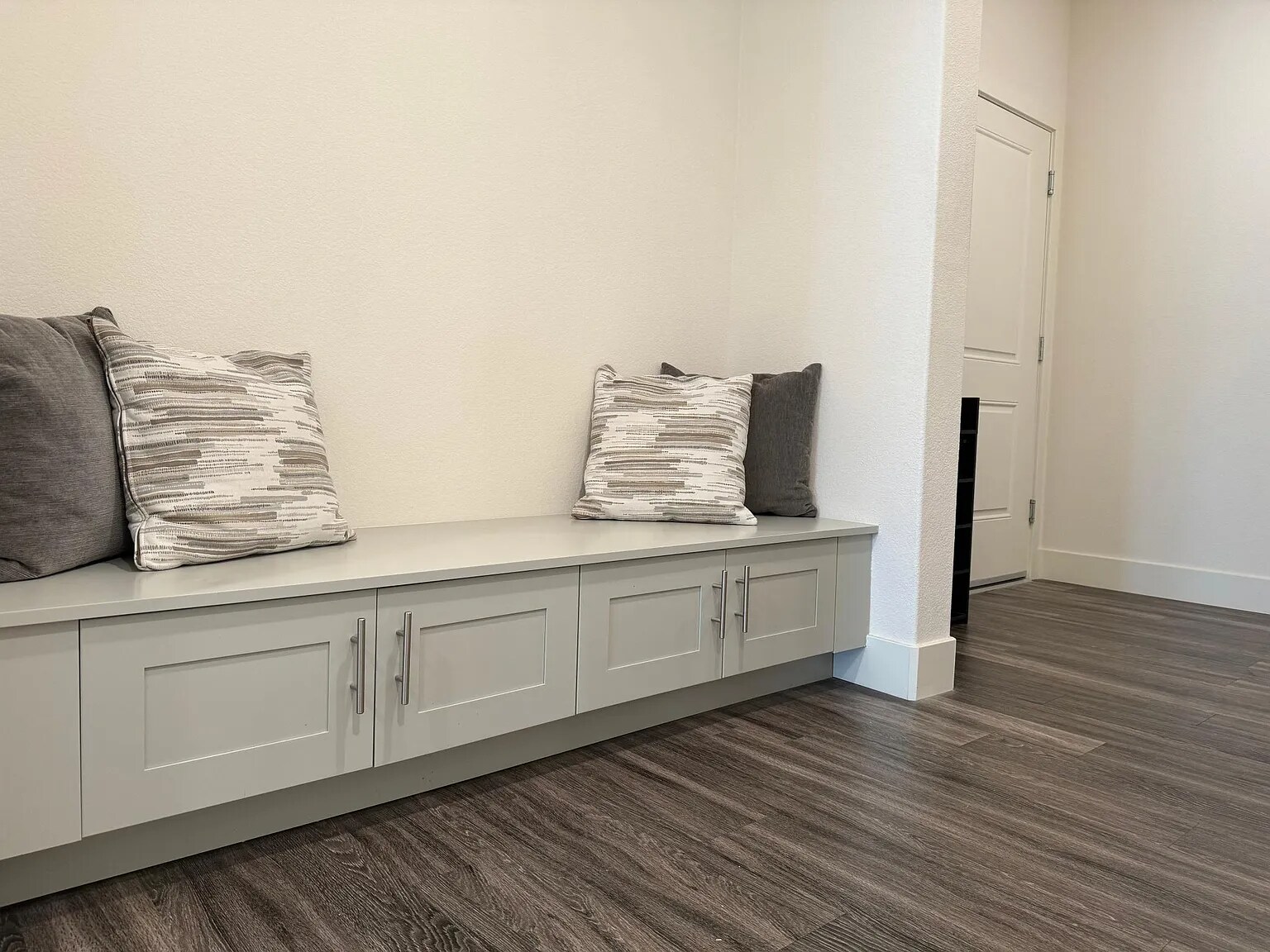 Building Photo - 5925 Charlotte Dr