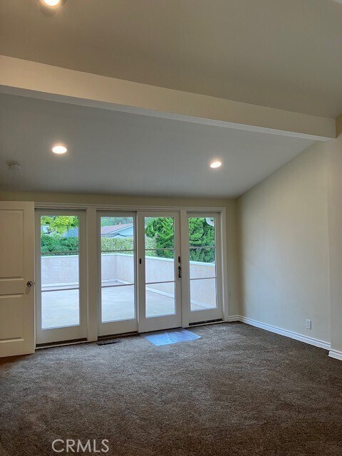 Building Photo - 57 Margate Square