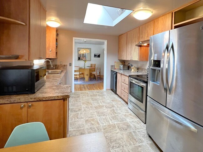 Building Photo - 307 Del Norte Ln