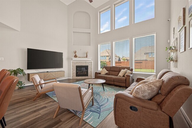 Building Photo - 15707 Braemar Cove Dr