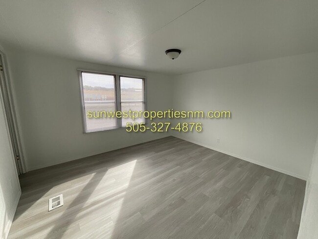 Building Photo - 3 Bedroom, 2 Bathroom Mobile Home