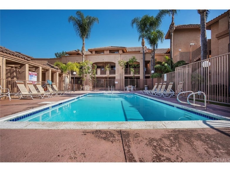 Building Photo - 4151 Hathaway Ave