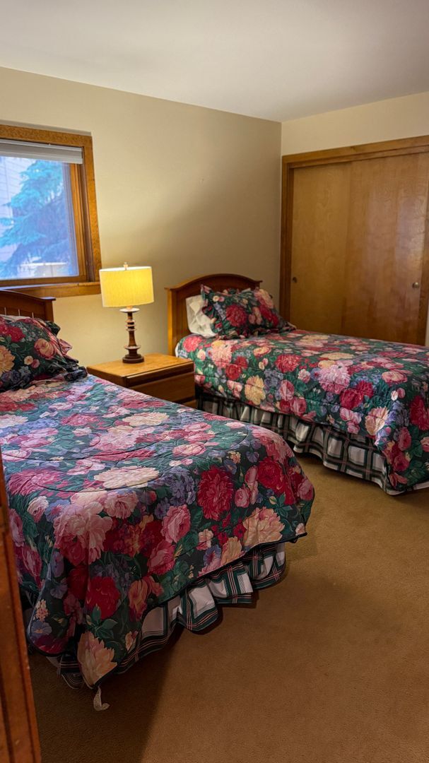 Building Photo - Marina Place 221