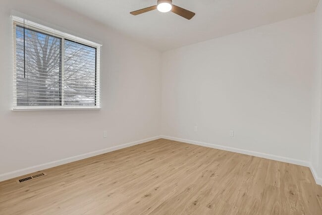 Building Photo - 8408 Covered Wagon Ct