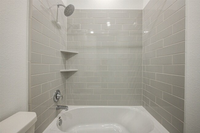 Building Photo - 609 Royal Arch Dr