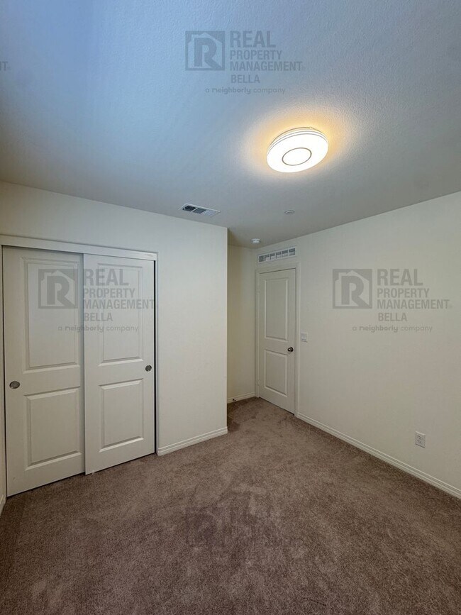 Building Photo - Spacious Corner Lot Home in Desirable Winchester Community – 4 bed + Large Backyard+ Solar!