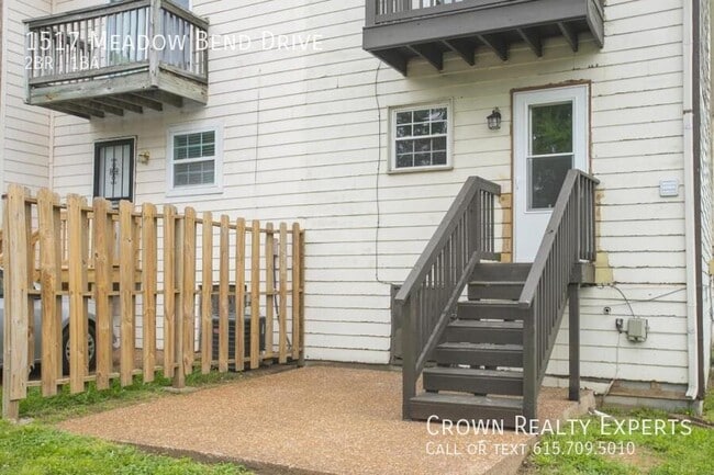 Building Photo - 1517 Meadow Bend Dr