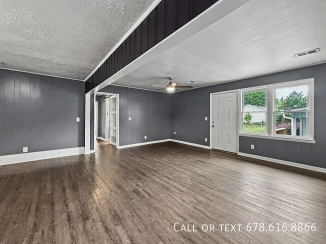 Building Photo - 560 Lee Byrd Rd