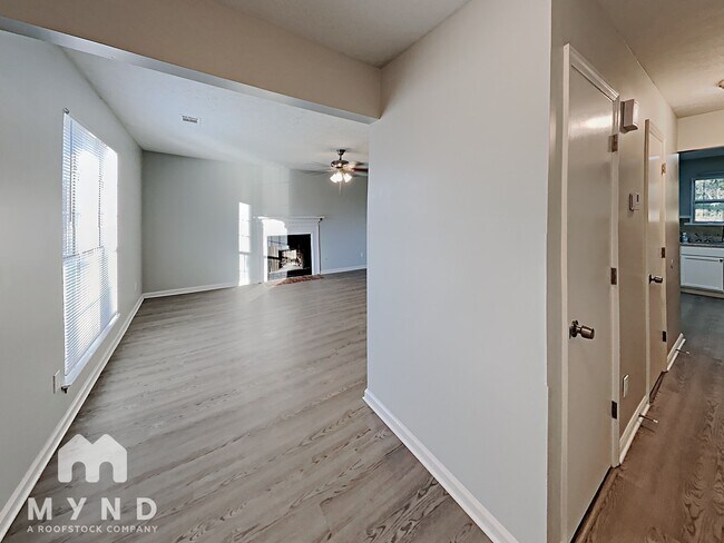 Building Photo - 5061 Donnell Way