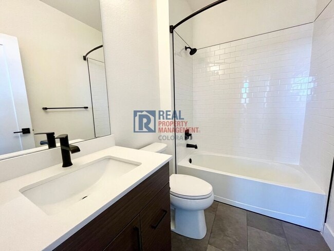 Building Photo - 10334 Milwaukee Cir