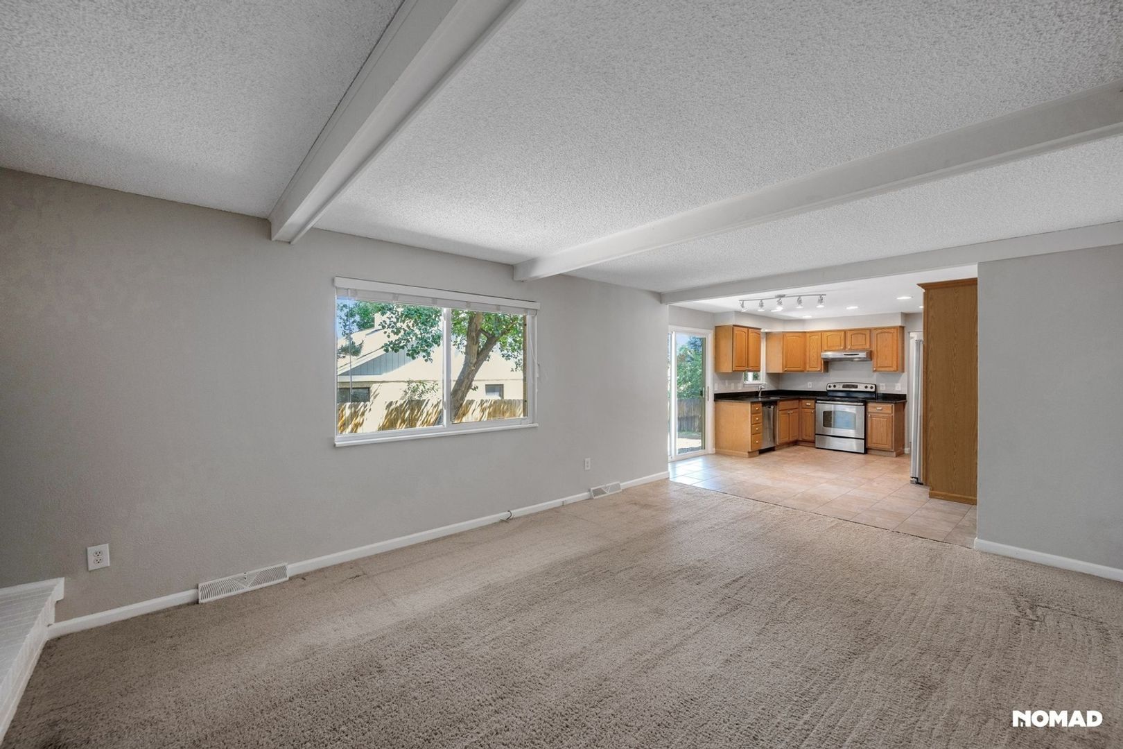 Building Photo - 3891 E Long Ct