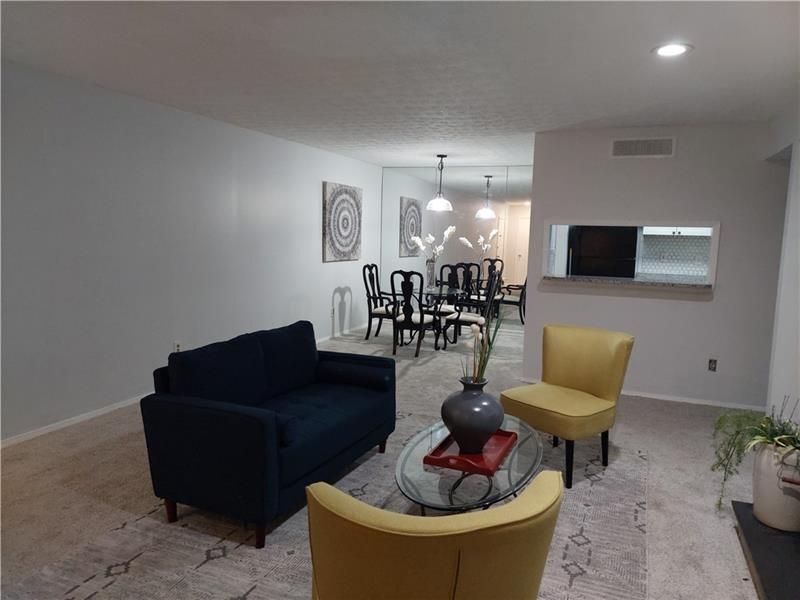 Building Photo - 1003 Dunbar Dr