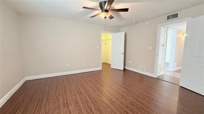 Building Photo - 524 Orange Dr