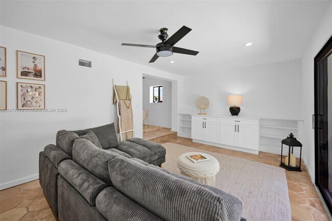 Building Photo - 121 NW 55th St