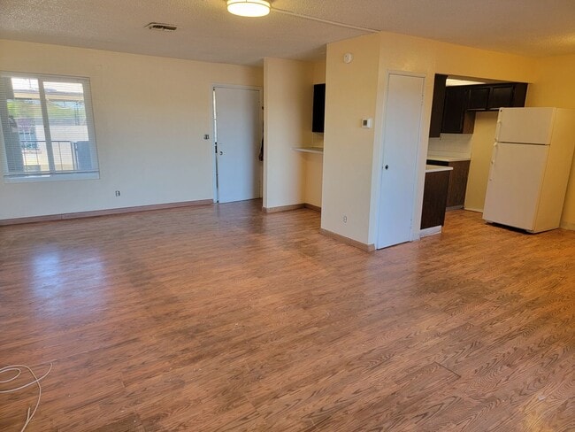 Building Photo - 1773 E Harmon Ave