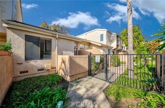 Building Photo - 1520 Windsor Ln