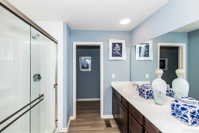 Building Photo - 2111 Tremont Ave