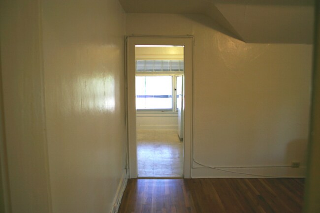 Building Photo - 1125 N Marion St