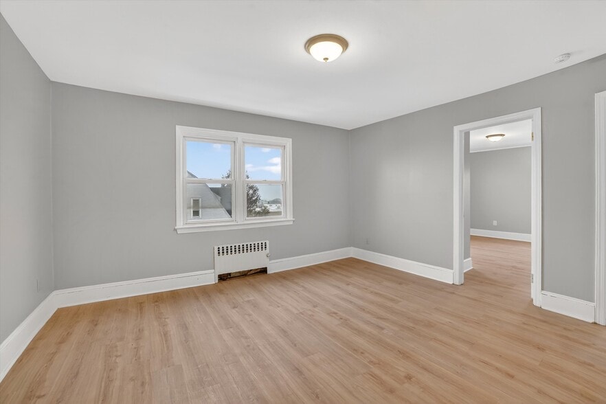 Living Area - 4 Amackassin Ter