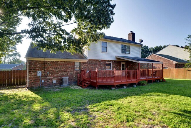 Building Photo - Spacious single family home in Westview Lakes.