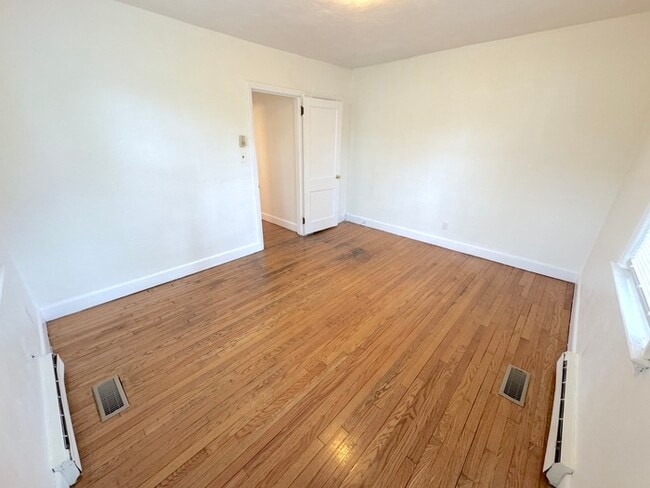 Building Photo - 1313 Frank St